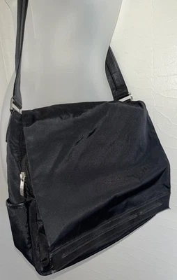 "Bolso Mensajero Tumi VISTA Balístico Nylon Cuero Borde Solapa 14"" Laptop Negro-En muy buen estado" Foto 1 de 4