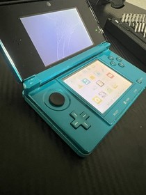 Nintendo 3DS Handheld System Aqua Blue (CHARGER PORT/SCREEN BROKEN) Parts/Repair