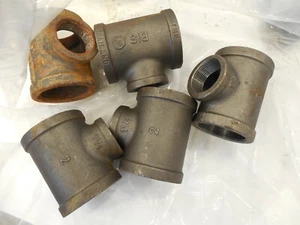 Pack of 5 2 x 2" x 1-1/4" FPT 150 Black Malleable Iron Reducing Tee IBTKKH - Picture 1 of 1