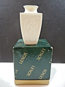 Mini jarrón Lenox Iris en relieve de 3" con borde de oro 24K porcelana con caja - Imagen 1 de 3