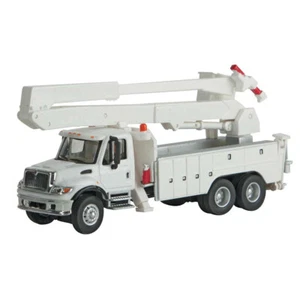 Walthers International(R) 7600 Utility Truck w/ Bucket Lift White HO Scale - Picture 1 of 1