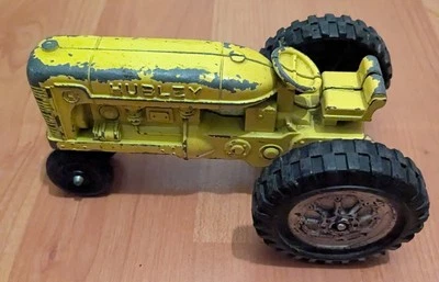 Tractor agrícola Hubley amarillo de los años 50/juguete fundido a presión de metal Foto 1 de 4