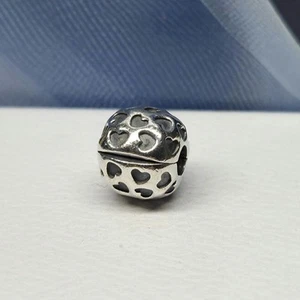 Original Pandora Clip Herzen 791037 #78 - Bild 1 von 2