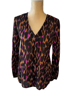 Trina Turk Animal Print Silk V-neck Blouse Size S - Image 1 of 4