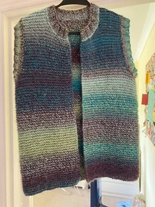 hand knitted ladies gilet size12/14 blue/green colour in chunky yarn - Picture 1 of 3