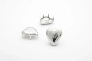 Special Stud Heart 3/4" Limited Edition - bag of 100. Garment Finishings StudsAn - Picture 1 of 2