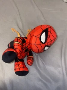 Spider-Man Sitting Kidrobot 7" Plush Marvel Comics Peter Parker Tom Holland Gift - Picture 1 of 2