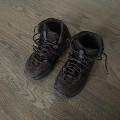 botas yeezy talla 8.5 Foto 1 de 4