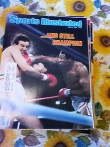 Holmes Beats Cooney - Sports Illustrated - 21/06/1982 - Boxeo - Imagen 1 de 2