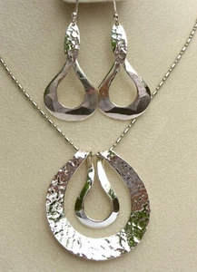 Designer MWS 925 Silver Hammered Pendant & Earrings Set by Mark Wasserman Samara - Picture 1 of 12