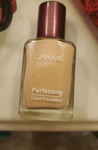 Lakme Perfecting Liquid Foundation - Picture 1 of 2