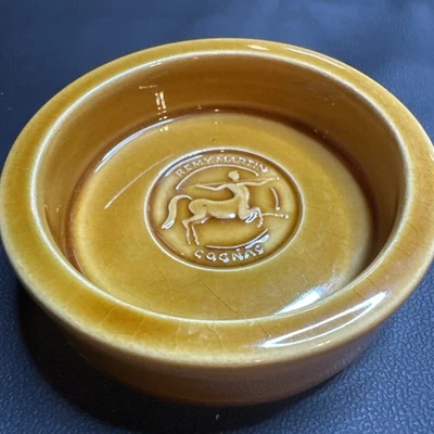 Тонкая круглая пепельница для шампанского коньяка Remy Martin сделано во Франции 3 дюйма x 1 дюйм - Изображение 1 из 4