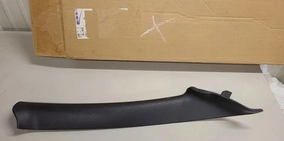 GENUINE GM 2000 - 2005 PONTIAC BONNEVILLE INTERIOR WINDSHIELD MOLDING 25766606 - Image 1 of 4