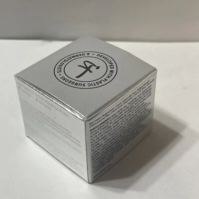 Crema iluminadora de ojos It Cosmetics Bye Bye Under Eye 0,5 fl. oz. | 15 ml Depuffs Foto 1 de 4