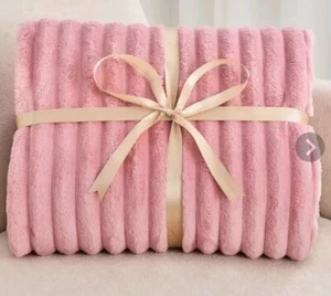 The Original Fleece Blanket Soft, Warm Home Bed & Sofa Pink 58x78 Queen - Picture 1 of 4