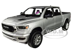 2019 RAM LARAMIE 1500 CREW CAB PICKUP TRUCK SILVER 1/24 DIECAST MOTORMAX 79357 - Picture 1 of 6