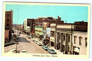 Elgin ILLinois Street Scene View Greetings chrome Postcard D599 - Picture 1 of 2