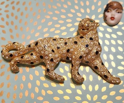 Broche de leopardo grande preto esmalte e cristais brancos manchado tom dourado  - Imagem 1 de 4