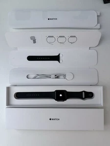 Apple Watch Series 1 (42mm Aluminum) –Space Grey - Model A1803 - Photo 1 sur 5