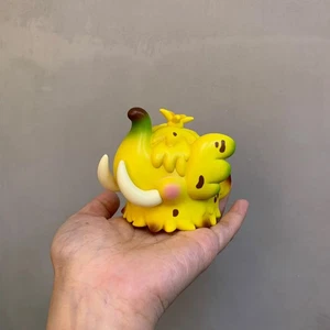 UNBOX ELFIE MINI MAMMUT Figura in vinile morbido versione gialla H8CM Sofubi - Foto 1 di 3