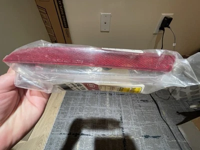 NEW OEM Rear Bumper Reflector LH Driver 92405-1U300 for 11-13 Kia Sorento SX - Image 1 of 4