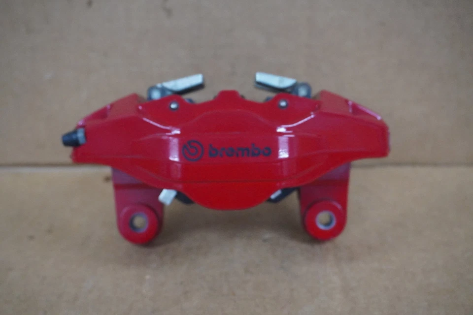 Pinza de freno Brembo pasajero trasero 19 20 21 22 23 Kia Stinger GT2 20C4440400 Foto 1 de 4