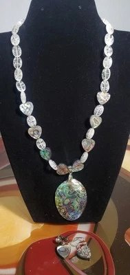  Collar y pendientes en forma de corazón y piedra ovalada transparente, colgante abulón 18kgp Foto 1 de 4