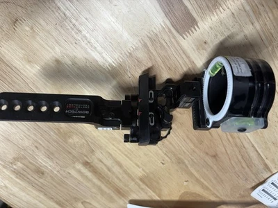 Nuevo en paquete Bowtech Centermass mira doble trazo tiro con arco Foto 1 de 4