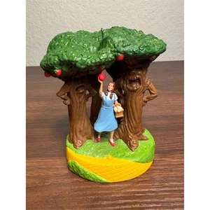 2017 Hallmark Keepsake Wizard of Oz Ornament w/ Sound - Dorothy & Trees - Picture 1 of 8