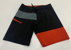 Mens size 30 Black & Red CARVE VISIONARIES￼ Boardshorts Board Shorts *VGC* - Picture 1 of 4