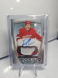 18-19 UD Upper Deck The Cup Dennis Cholowski 25/249 Rookie Patch Auto - Picture 1 of 2