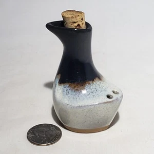 VTG Peter Pots Pottery Chick Mahogany Brown Salt OR Pepper Shaker Signed Replace - Picture 1 of 8