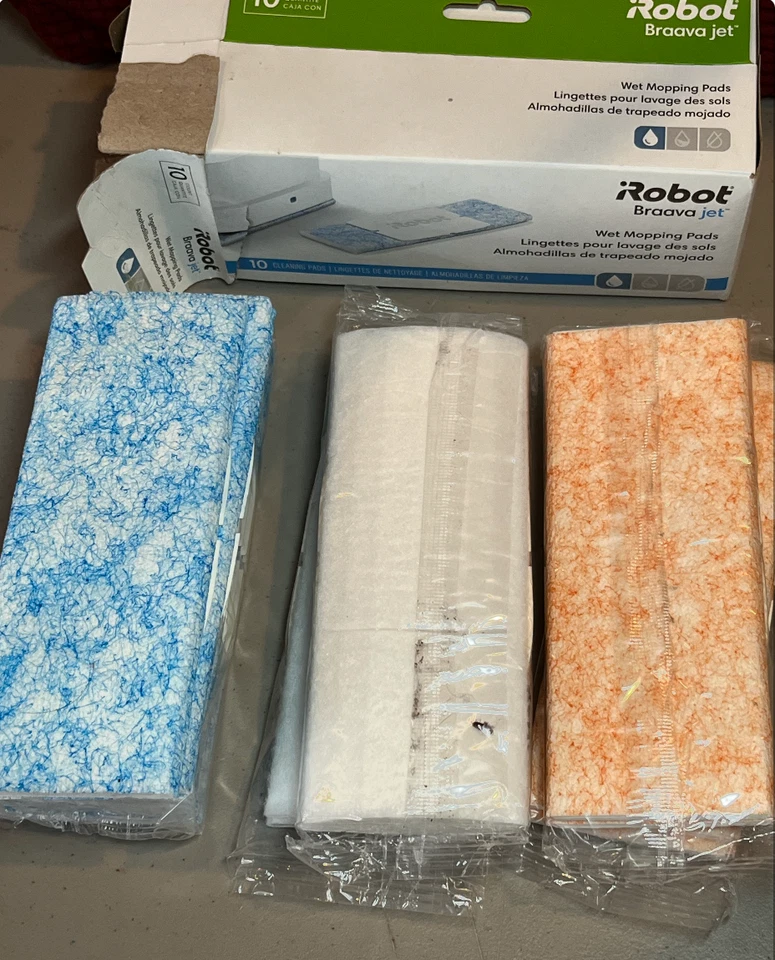 iRobot Braava Jet Washable Wet Mopping Pads, 15 pads (7 blue, 4 orange, 4 white) - Image 1 of 1