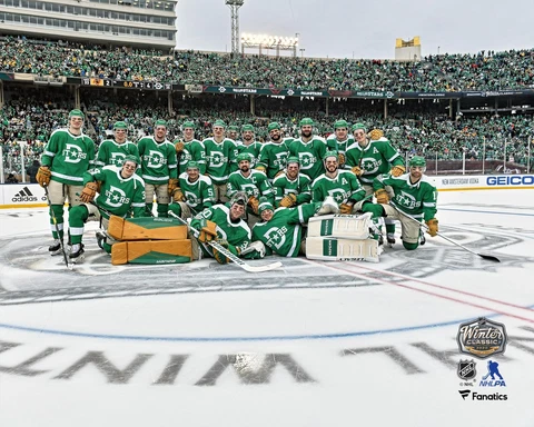Dallas Stars Unsigned 2020 NHL Winter Classic Team Celebration 8" x 10" Photo Cover