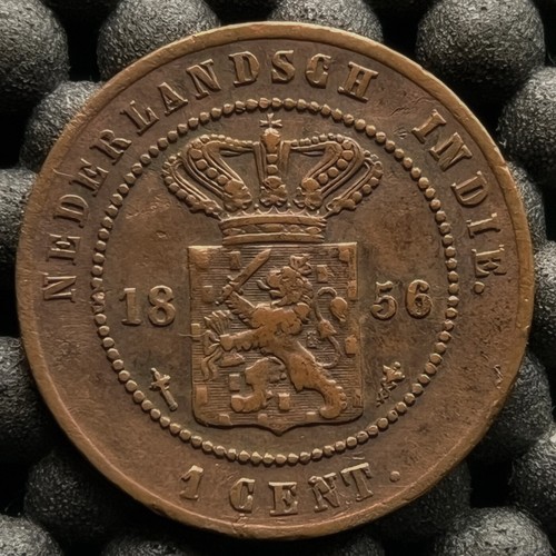 Foto 1 di 2