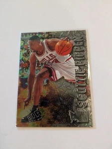 Scottie Pippen 14 1996-97 Fleer Metal Skybox Chicago Bulls - Imagen 1 de 2