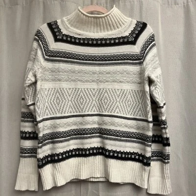 Suéter tejido jersey cuello falso gris blanco Chaps mediano Foto 1 de 4