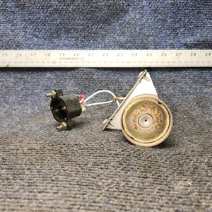 S1407-6, 0713738-3 | Cessna 172E | Stall Warning Horn with Bracket - Bild 1 von 8
