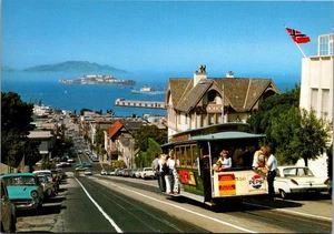Cable Car on HYDE STREET scene SAN FRANCISCO, CA 4x6 Postcard - Picture 1 of 2