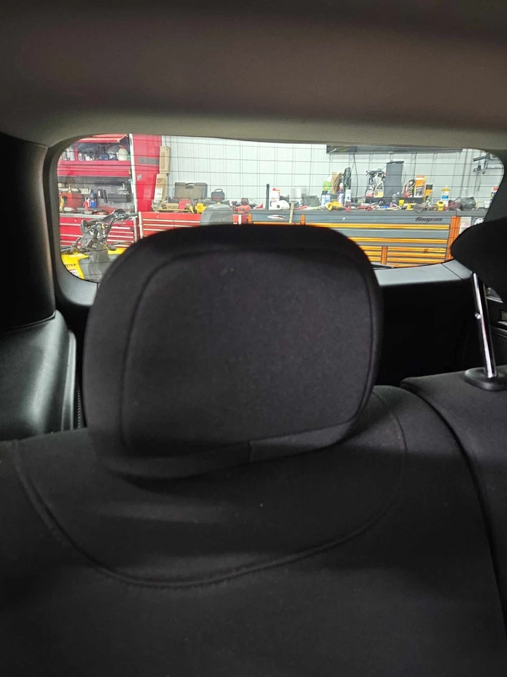 Headrest RENEGADE Right 15 - Bild 1 von 1