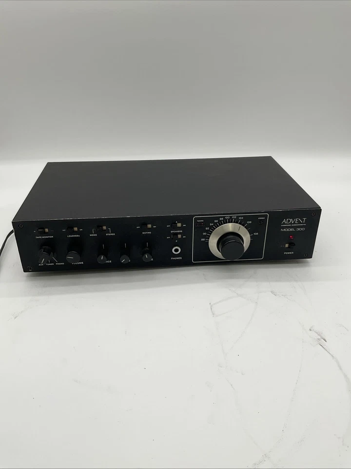 Vintage Advent Model 300 FM Stereo Receiver No.300!!!S1 - Image 1 of 4