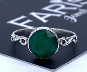 Emerald 925 Sterling Silver Ladies Round Ring Green Gemstone Jewellery Gift - Picture 1 of 5