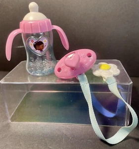 Disney Doc McStuffins Ricambio Bottiglia Ciuccio Giocattoli Get Better Baby Cece Doll - Foto 1 di 18