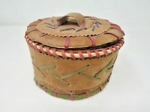 NATIVE AMERICAN HANDMADE DYED BIRCH BARK BASKET, 4" TALL 6.5" DIAMETER, UNIQUE - Picture 1 of 8