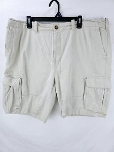 Tommy Hilfiger Cargo Shorts Men's Size 42 Cargo Pockets Beige - Picture 1 of 11