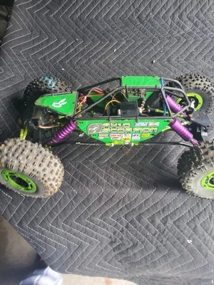Ax-10 scorpion custom rc car axial crawler - Image 1 of 4