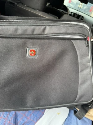 Wenger Swiss Army 16 pulgadas Estuche para Computadora Portátil Bolso de Hombro Maletín Mensajero Foto 1 de 4