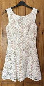 White And Cream Quiz Crochet Lace Sleeveless Skater Style Floral Dress Size 10 - Picture 1 of 9