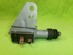 Interruptor y soporte de retroceso OEM GM Delco Remy Turbo 400 - Imagen 1 de 4