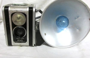 CÁMARA KODAK DUAFLEX VINTAGE AÑOS 50 con flash y bombilla - Imagen 1 de 5
